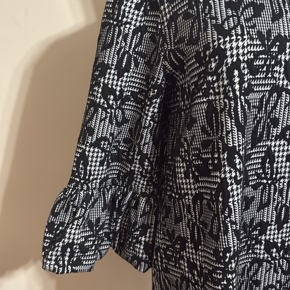 Nina Leonard Houndstooth Dress With Gorgeous Sleeves - Picture 2 of 7